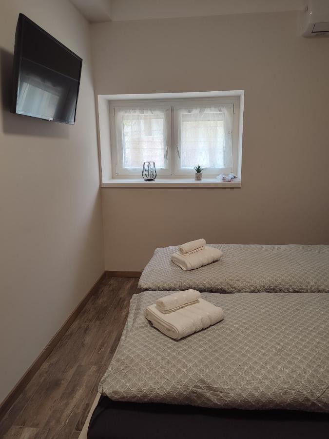 Voeroesko Apartmanhaz Balatonalmádi Εξωτερικό φωτογραφία