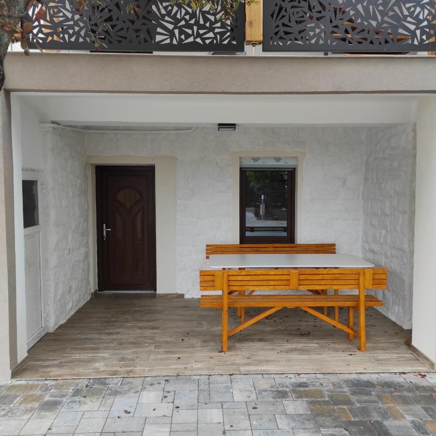 Voeroesko Apartmanhaz Balatonalmádi Εξωτερικό φωτογραφία